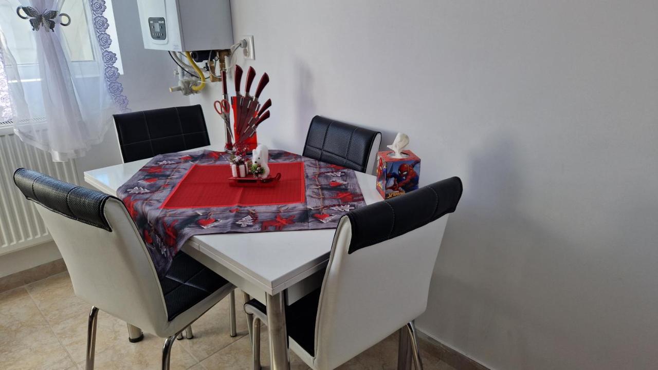 Best Apart Garii- Check In Independent Брашов Екстер'єр фото